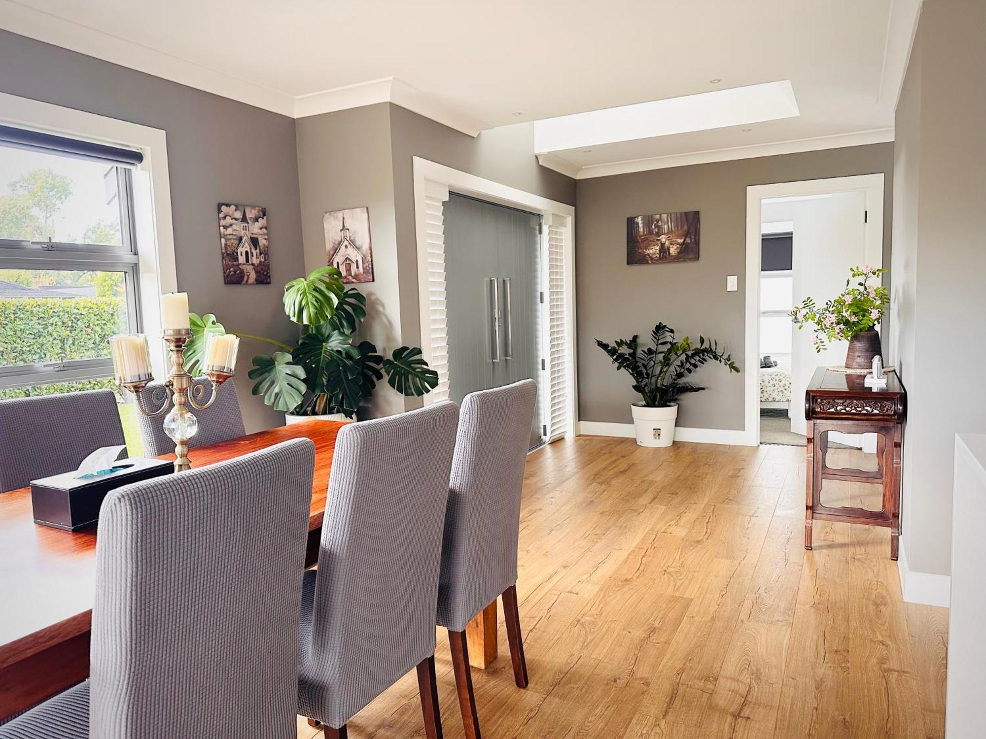 Summer Holiday 4 Bedrooms House In Hamilton With Pool And Spa מראה חיצוני תמונה