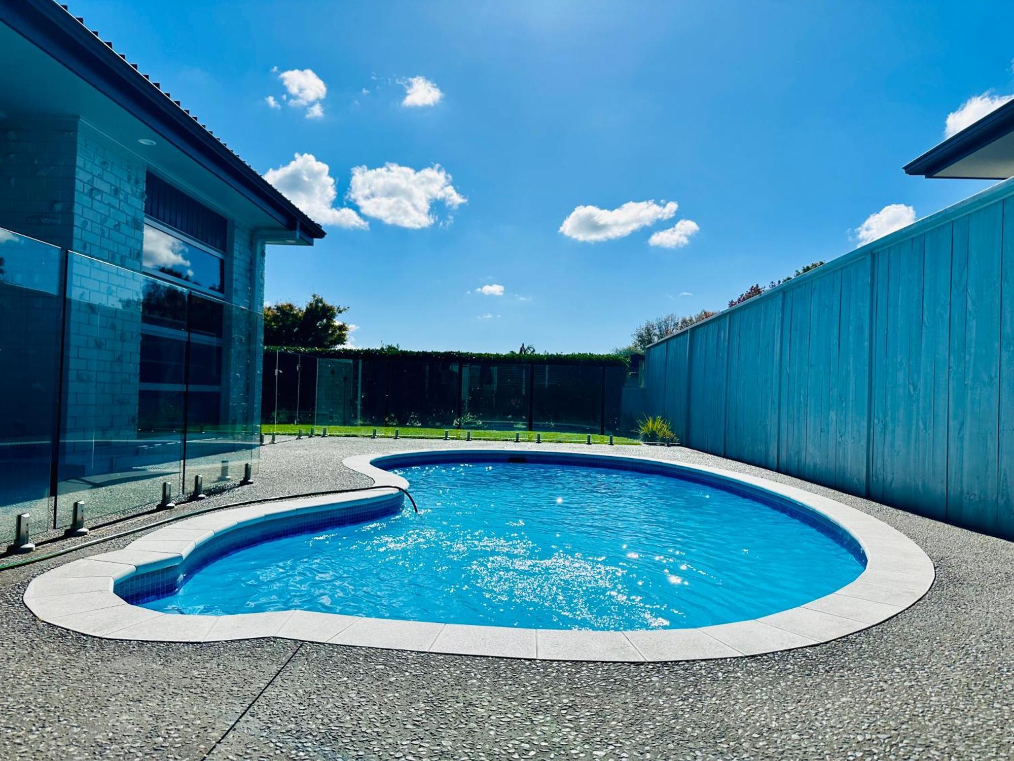 Summer Holiday 4 Bedrooms House In Hamilton With Pool And Spa מראה חיצוני תמונה